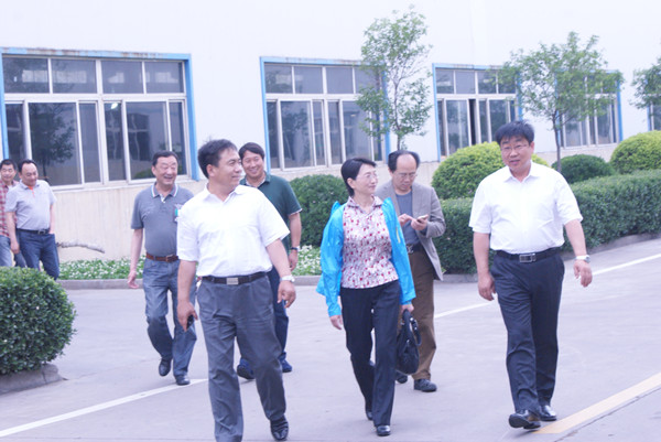 山東萬通模具有限公司喜迎百人參觀